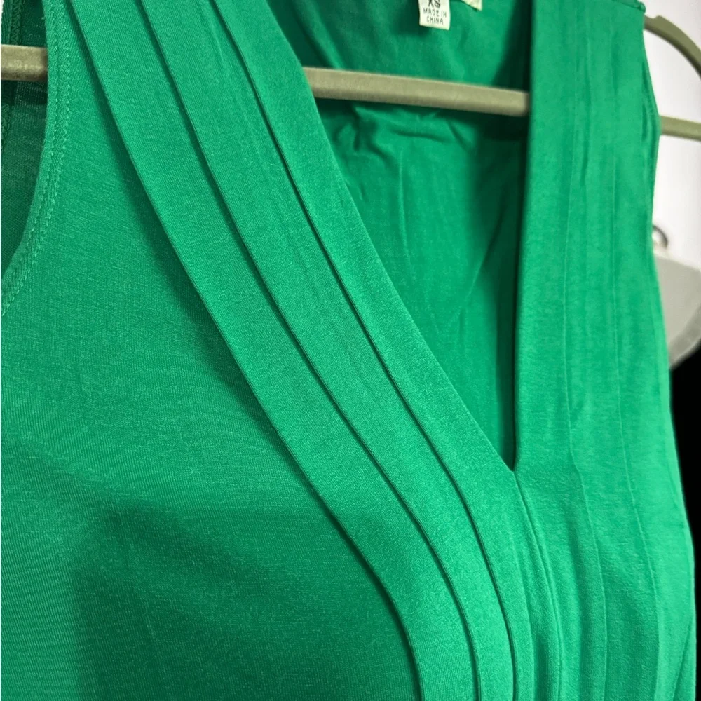 Max Studio tank size xs. - Picture 2 of 4
